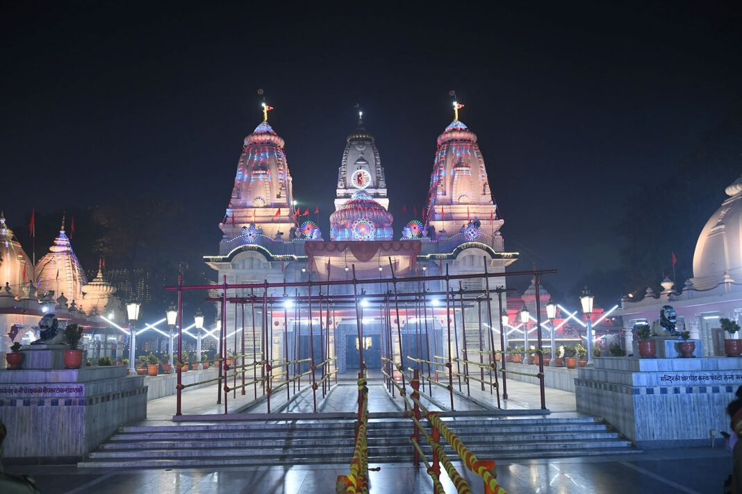 Gorakhnath Mandir - History, Timings, Architecture - TEMPLE KNOWLEDGE