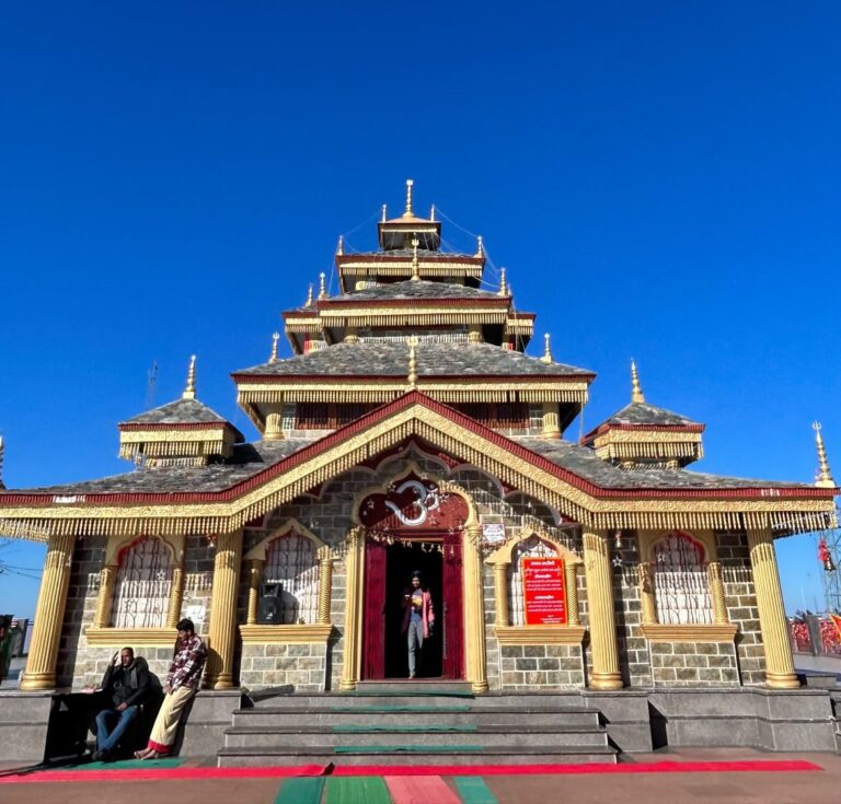 Surkanda Devi Temple – Architecture, Timings, Best Time To Visit